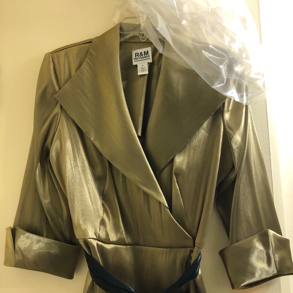Gorgeous gold colored dress blouse